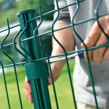 POTEAU CLOT THERMOLAQUE VERT 2.44 M (4.8x1.5MM)+4COLLIER+CAPUCHON